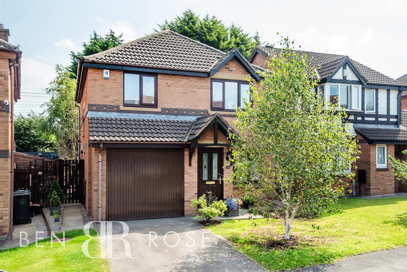 4 bed property in Brantwood Drive, Leyland